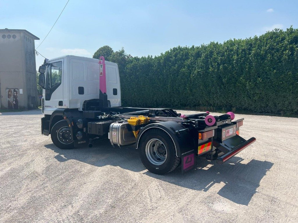 IVECO EUROCARGO 140E25 SCARRABILE - Camión multibasculante: foto 3 IVECO EUROCARGO 140E25 SCARRABILE - Camión multibasculante: foto 3