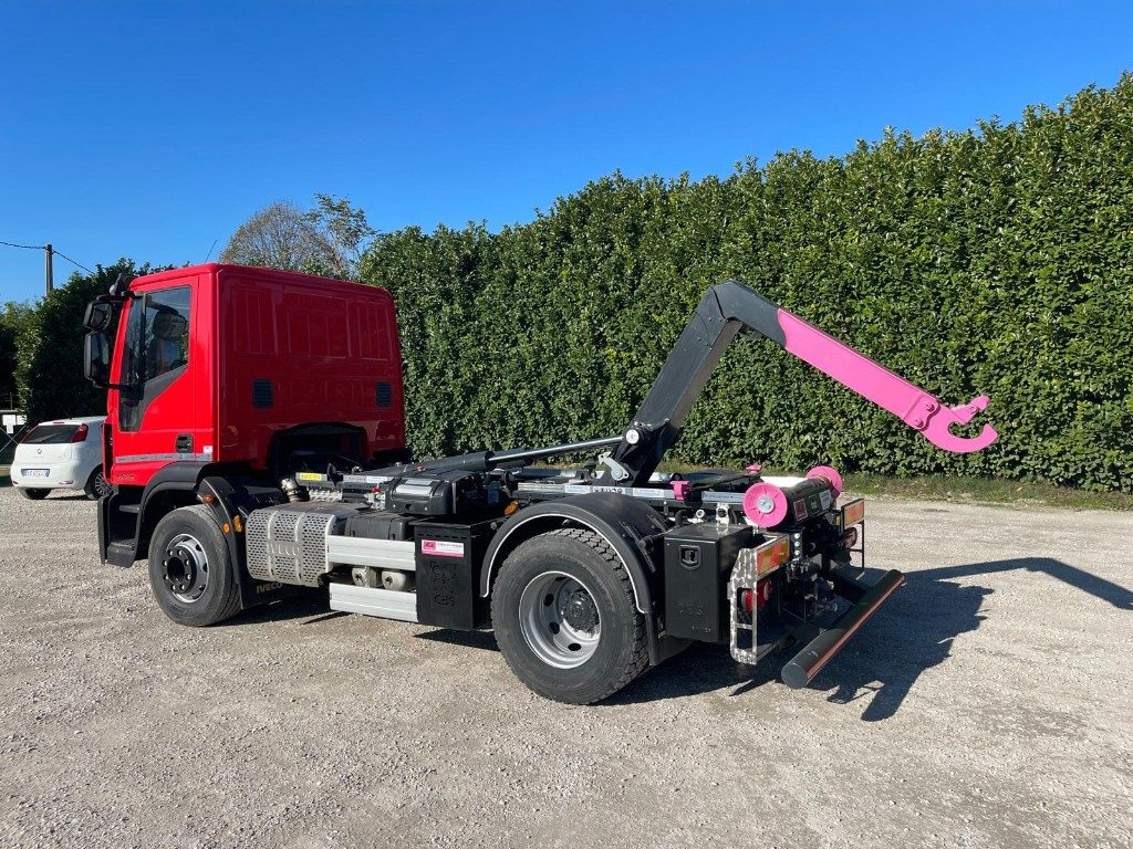 IVECO EUROCARGO 160E SCARRABILE - Camión multibasculante: foto 3 IVECO EUROCARGO 160E SCARRABILE - Camión multibasculante: foto 3