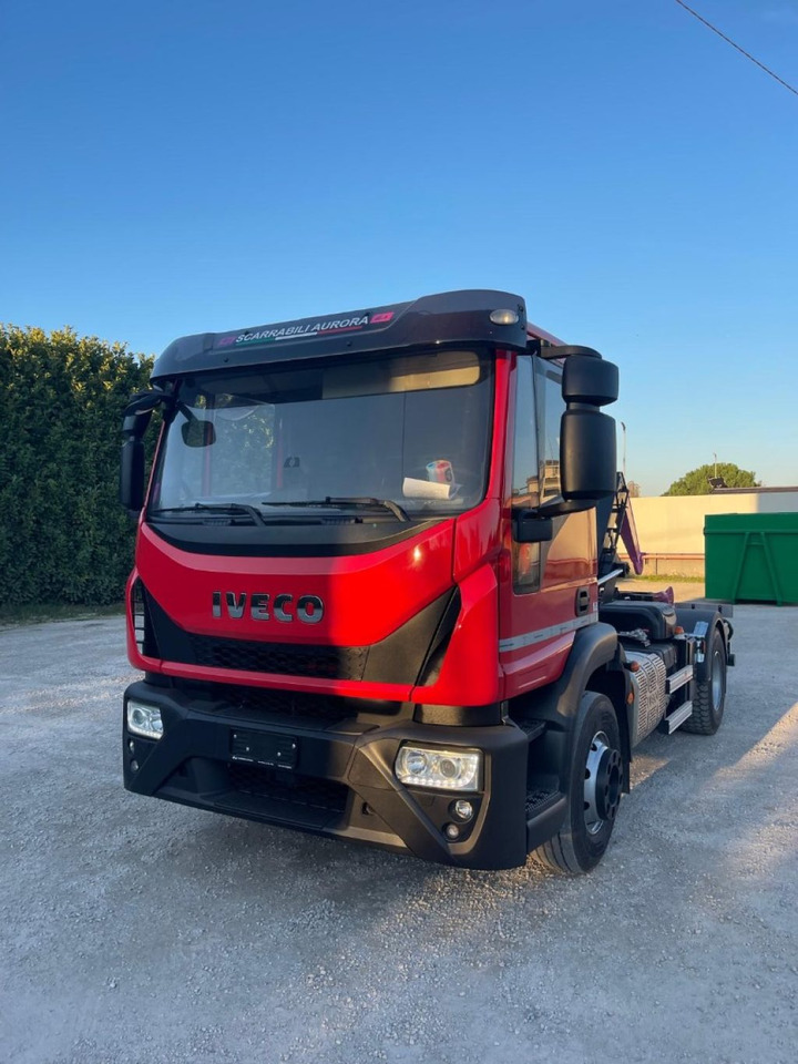 IVECO EUROCARGO 160E32 CON SCARRABILE NUOVO - Camión multibasculante: foto 4 IVECO EUROCARGO 160E32 CON SCARRABILE NUOVO - Camión multibasculante: foto 4
