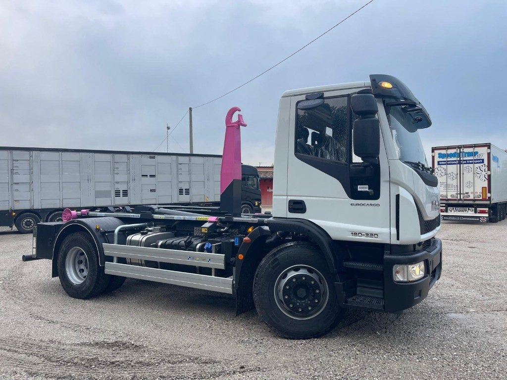 IVECO EUROCARGO 180K32 SCARRABILE NUOVO - Camión multibasculante: foto 5 IVECO EUROCARGO 180K32 SCARRABILE NUOVO - Camión multibasculante: foto 5