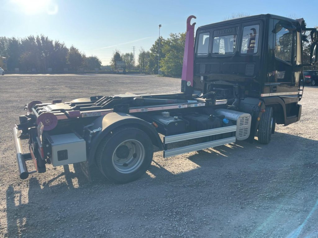 Camión multibasculante IVECO EUROCARGO 75E18 CON SCARRABILE NUOVO: foto 7