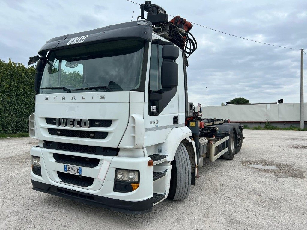 IVECO STRALIS 260E45 SCARRABILE - Camión multibasculante: foto 1 IVECO STRALIS 260E45 SCARRABILE - Camión multibasculante: foto 1