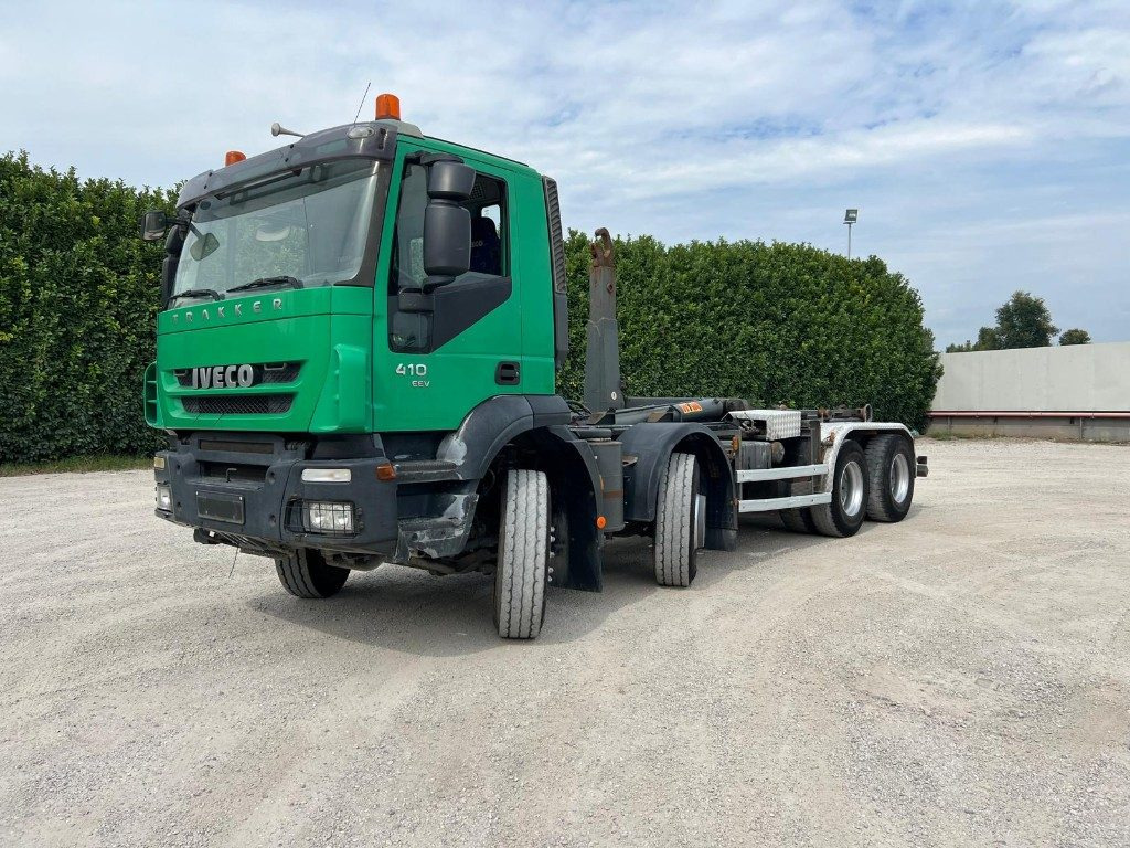 IVECO TRAKKER AD340T41 SCARRABILE - Camión multibasculante: foto 1 IVECO TRAKKER AD340T41 SCARRABILE - Camión multibasculante: foto 1