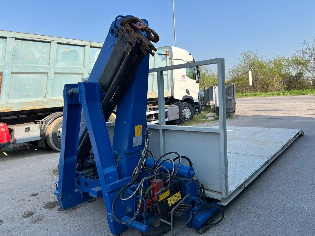 PIANALE SCARRABILE USATO SENZA SPONDE - Contenedor de gancho: foto 1 PIANALE SCARRABILE USATO SENZA SPONDE - Contenedor de gancho: foto 1