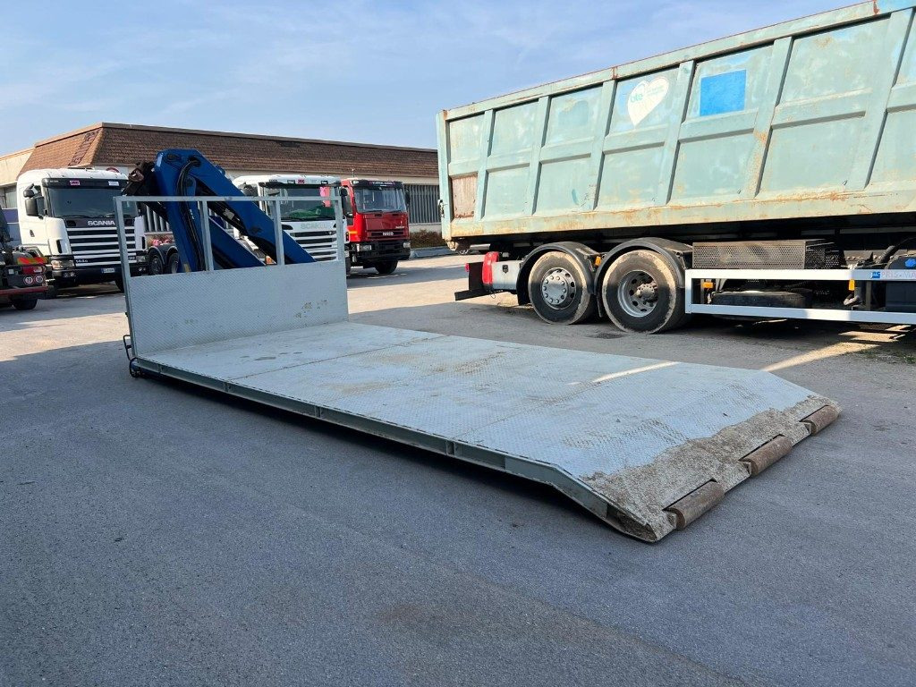 PIANALE SCARRABILE USATO SENZA SPONDE - Contenedor de gancho: foto 4 PIANALE SCARRABILE USATO SENZA SPONDE - Contenedor de gancho: foto 4