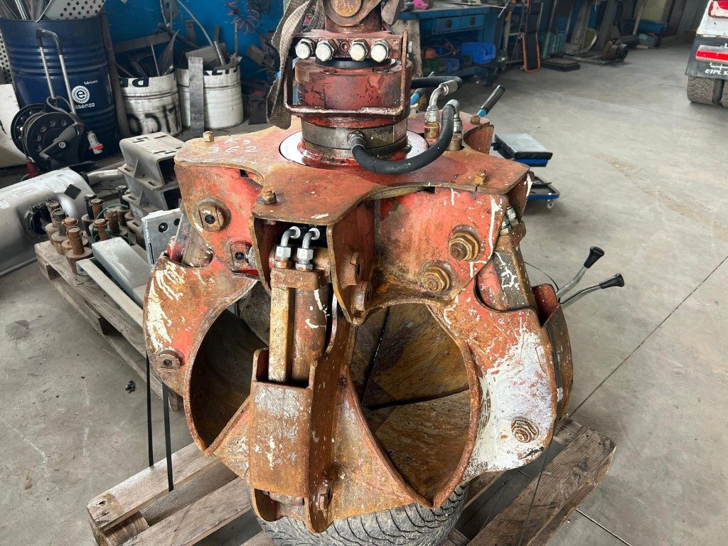 POLIPO USATO ROZZI A 5 PALE - Pinza de manipulación: foto 1 POLIPO USATO ROZZI A 5 PALE - Pinza de manipulación: foto 1