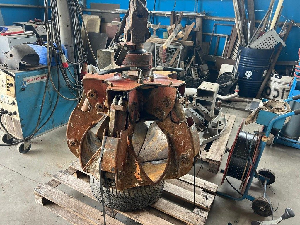 POLIPO USATO ROZZI A 5 PALE - Pinza de manipulación: foto 4 POLIPO USATO ROZZI A 5 PALE - Pinza de manipulación: foto 4