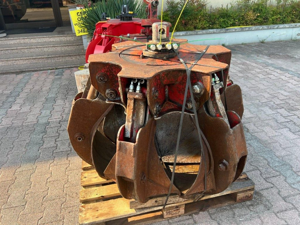 POLIPO USATO ROZZI A 6 PALE CON ROTORE - Pinza de manipulación: foto 2 POLIPO USATO ROZZI A 6 PALE CON ROTORE - Pinza de manipulación: foto 2