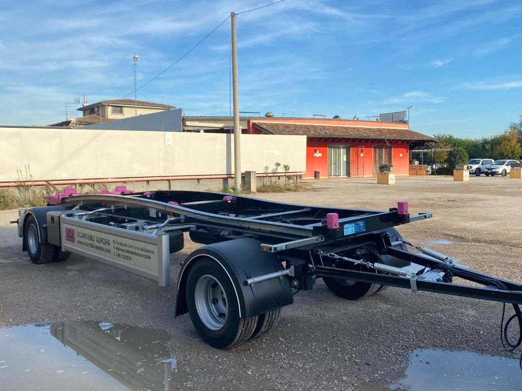RIMORCHIO SCARRABILE IT RUNNER 20HN - Remolque multilift/ Portacontenedores de cadenas: foto 4 RIMORCHIO SCARRABILE IT RUNNER 20HN - Remolque multilift/ Portacontenedores de cadenas: foto 4