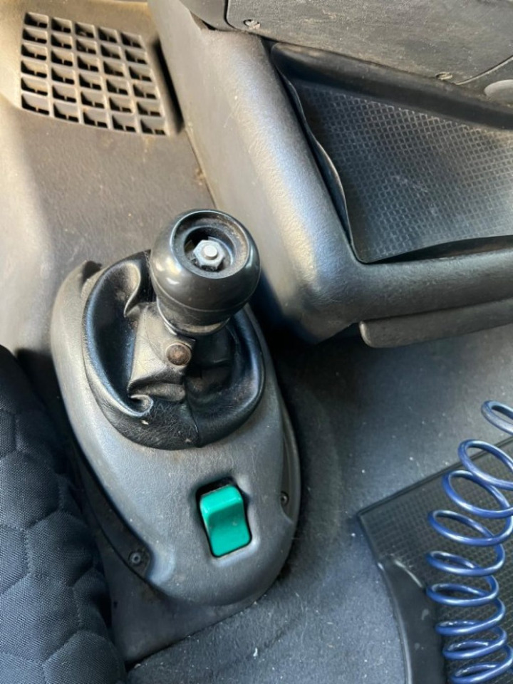 Camión multibasculante SCANIA CV R124 SCARRABILE CON GRU E POLIPO: foto 8 Camión multibasculante SCANIA CV R124 SCARRABILE CON GRU E POLIPO: foto 8