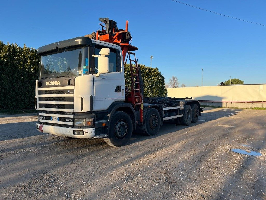 SCANIA CV R124 SCARRABILE CON GRU E POLIPO - Camión multibasculante: foto 1 SCANIA CV R124 SCARRABILE CON GRU E POLIPO - Camión multibasculante: foto 1