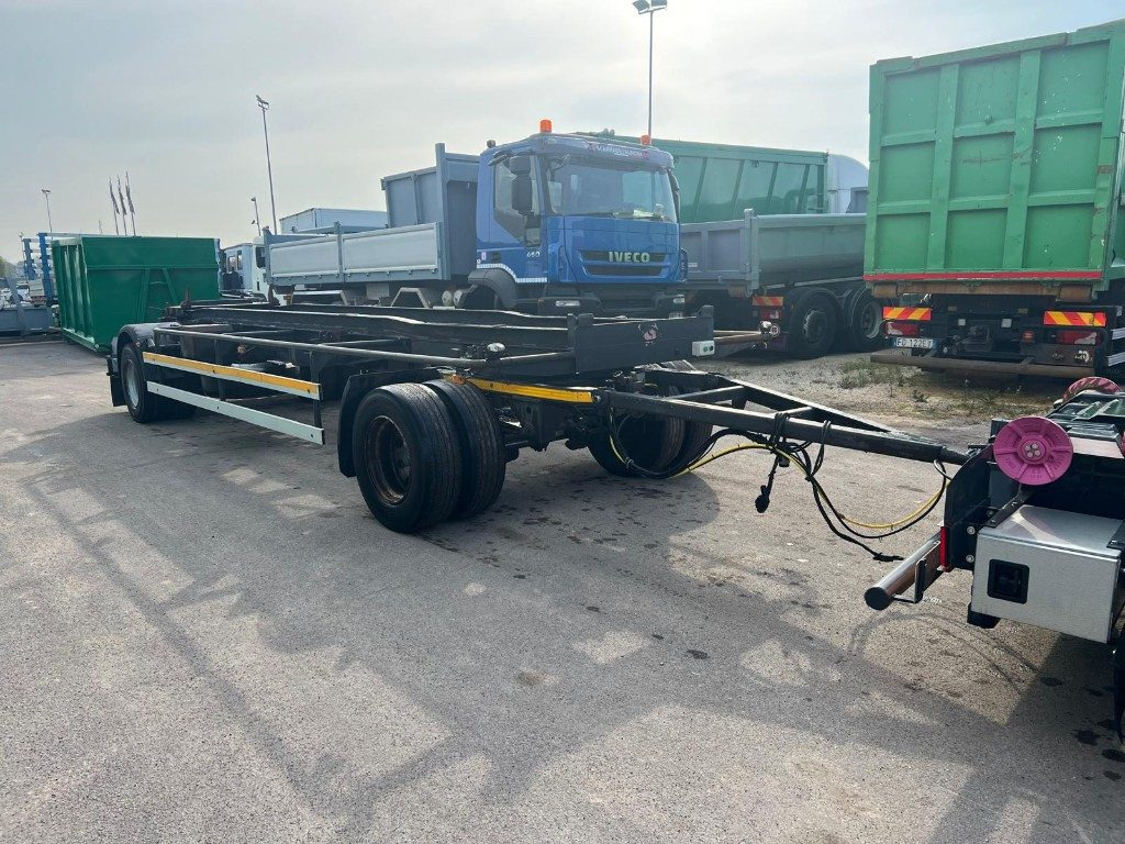 ZORZI RIMORCHIO ZORZI 20R075 SCARRABILE PNEUMATICO - Remolque multilift/ Portacontenedores de cadenas: foto 5 ZORZI RIMORCHIO ZORZI 20R075 SCARRABILE PNEUMATICO - Remolque multilift/ Portacontenedores de cadenas: foto 5