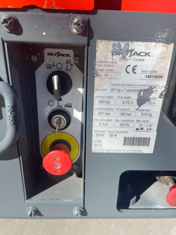 Plataforma de mástil vertical SkyJack SJ-16: foto 10