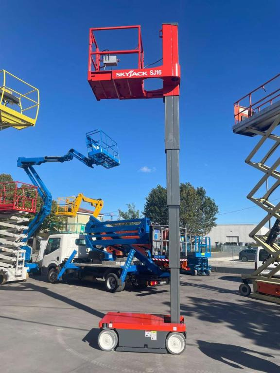Plataforma de mástil vertical SkyJack SJ-16: foto 12