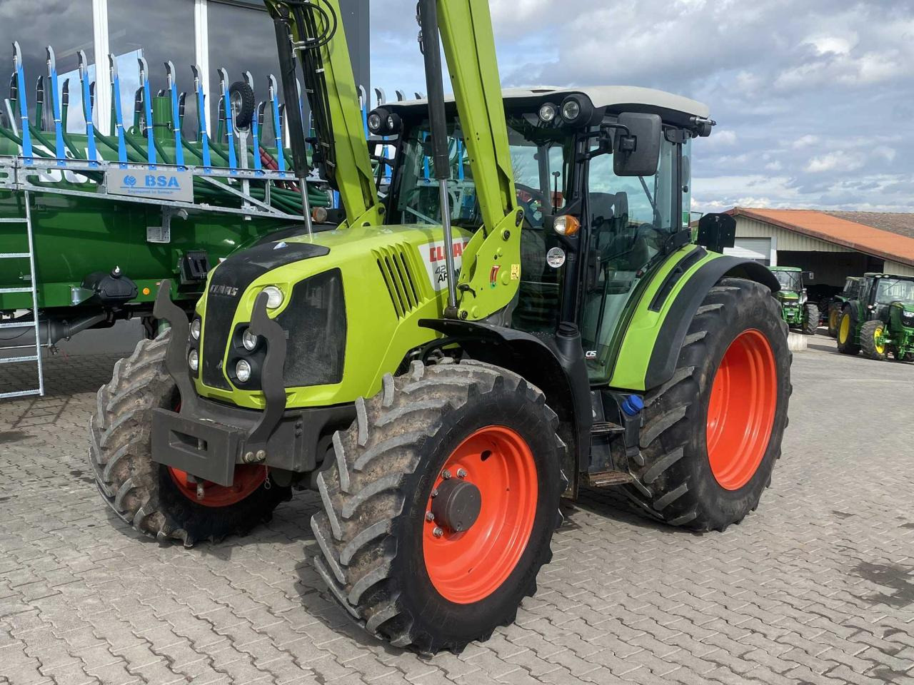 CLAAS Arion 420 - Tractor: foto 3 CLAAS Arion 420 - Tractor: foto 3