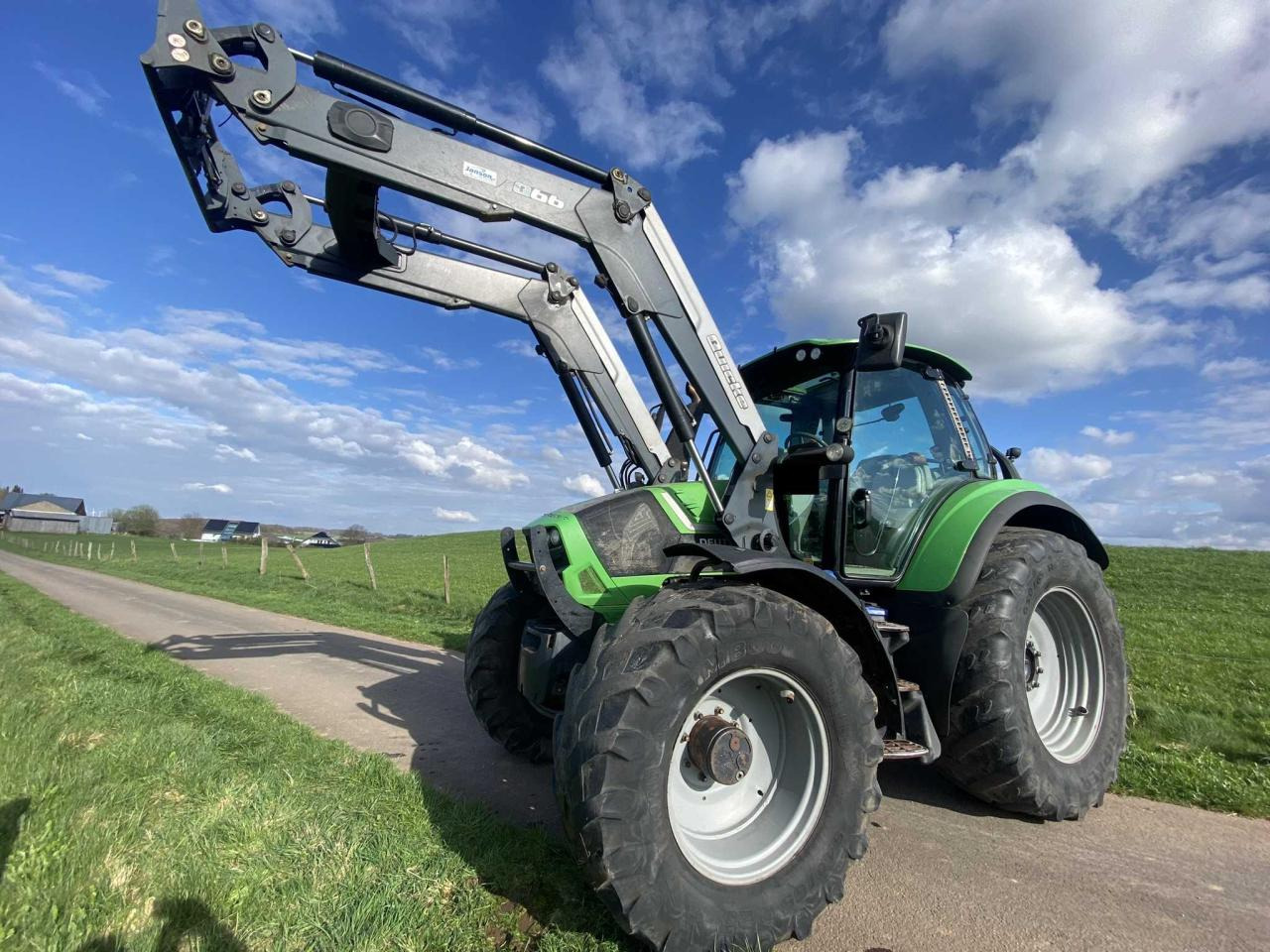 Deutz-Fahr 6150.4 Agrotron TTV - Tractor: foto 3 Deutz-Fahr 6150.4 Agrotron TTV - Tractor: foto 3