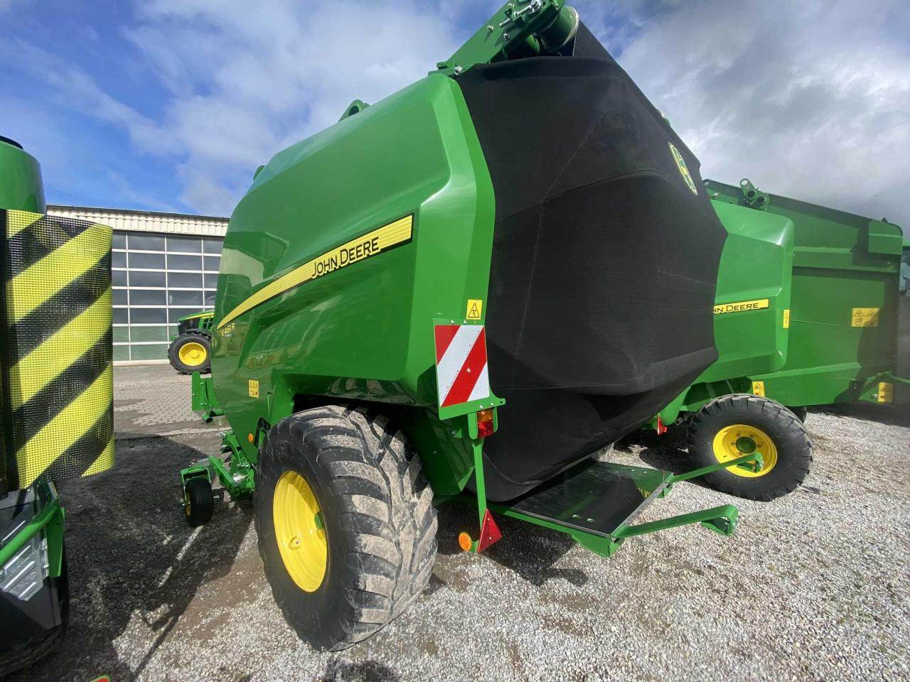 John Deere V461 R - 671 Bunde - Rotoempacadora: foto 4 John Deere V461 R - 671 Bunde - Rotoempacadora: foto 4
