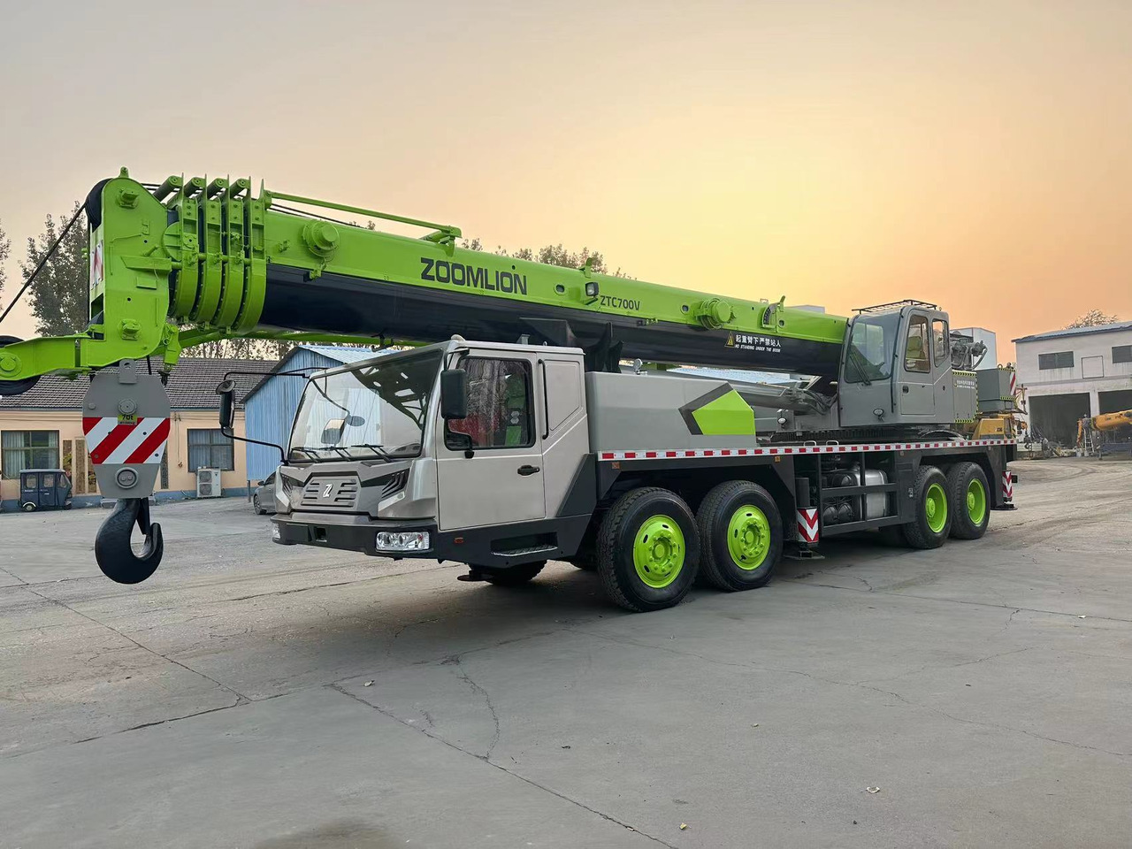 ZOOMLION ZTC700V QY70V 70 ton 80 ton 90 ton 100 ton 110 ton 120 ton used truck crane - Autogrúa: foto 2 ZOOMLION ZTC700V QY70V 70 ton 80 ton 90 ton 100 ton 110 ton 120 ton used truck crane - Autogrúa: foto 2