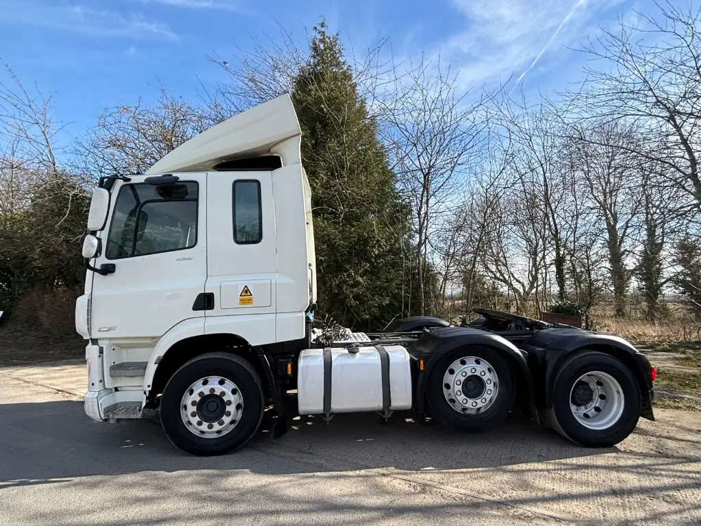 DAF CF (LYP) - Cabeza tractora: foto 3 DAF CF (LYP) - Cabeza tractora: foto 3