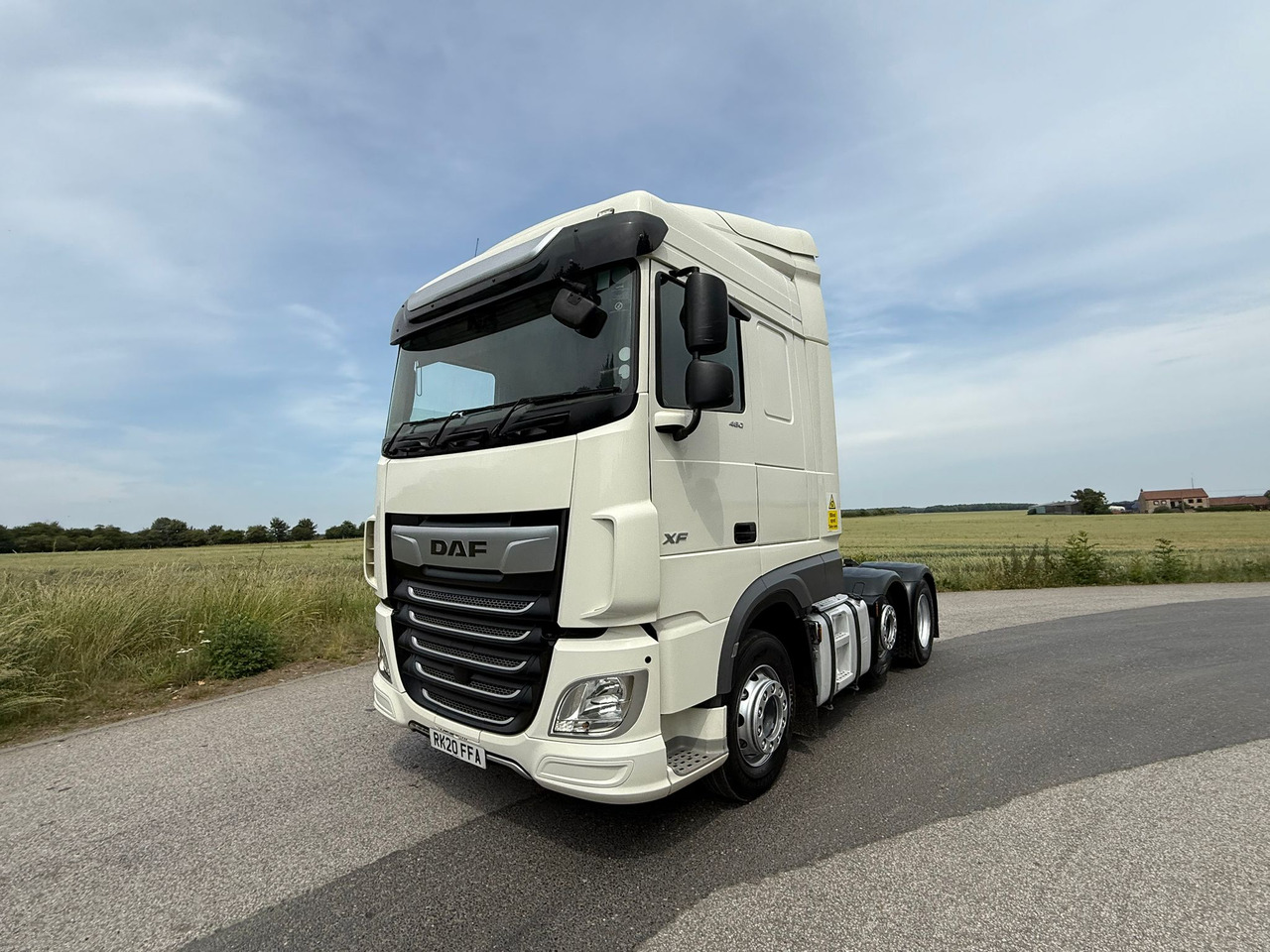 DAF XF 105 480 RHD - Cabeza tractora: foto 1 DAF XF 105 480 RHD - Cabeza tractora: foto 1