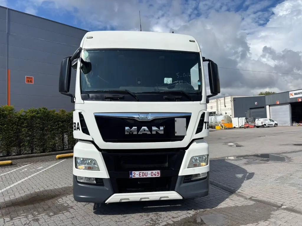 MAN TGX 18.440 XLX - Cabeza tractora: foto 2 MAN TGX 18.440 XLX - Cabeza tractora: foto 2