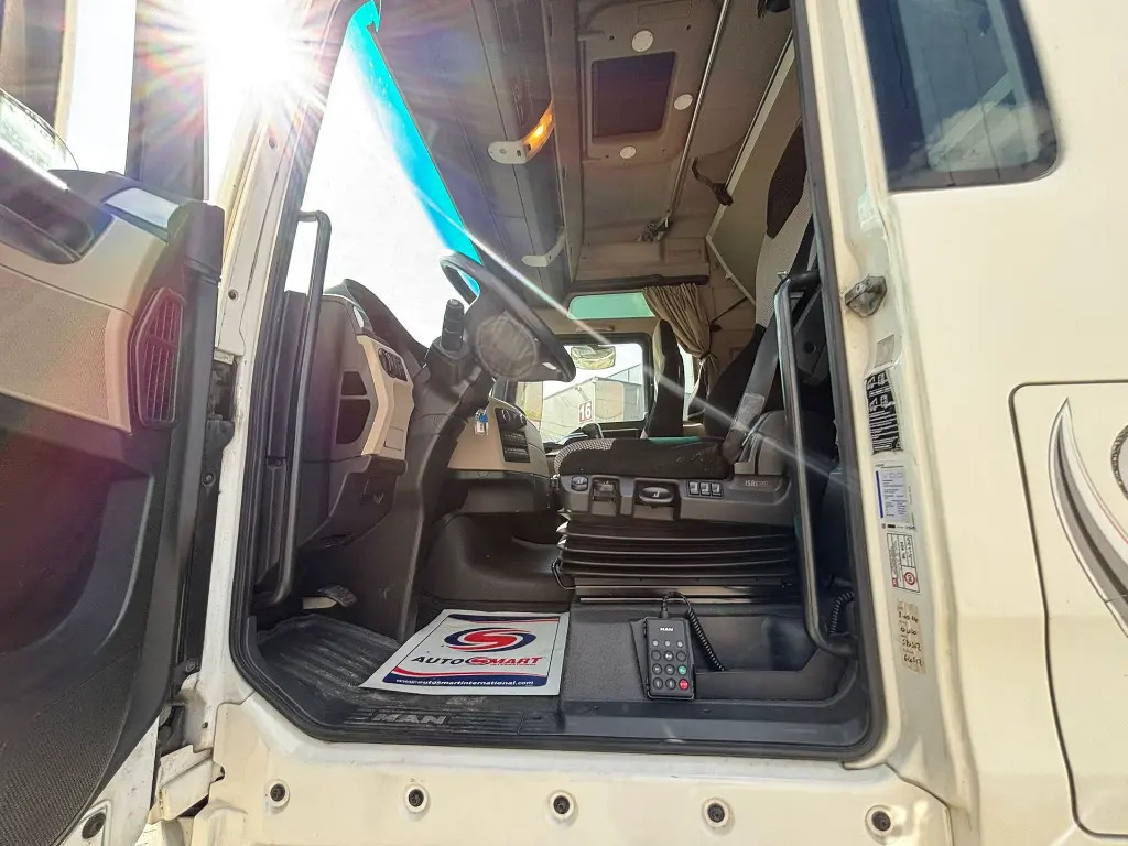 Cabeza tractora MAN TGX 18.460 XXL: foto 12