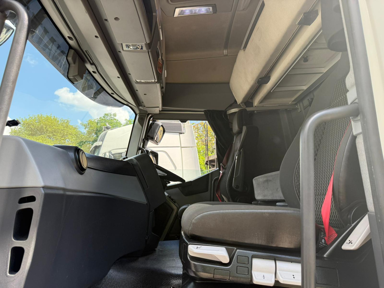 Cabeza tractora Renault T Range 460 DXI RHD: foto 12