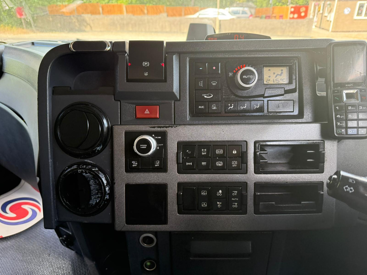 Cabeza tractora Renault T Range 460 DXI RHD: foto 25