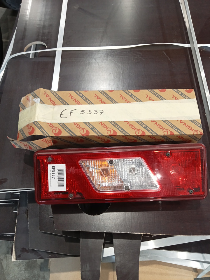 Trouillet FEU ARRIERE GAUCHE TRANSIT - Luz trasera: foto 1 Trouillet FEU ARRIERE GAUCHE TRANSIT - Luz trasera: foto 1