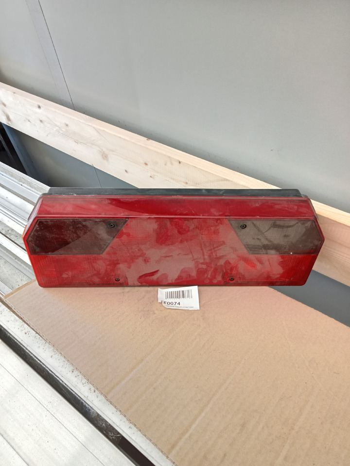 Trouillet LANTERNE GAUCHE 9 FONCTIONS - Luz trasera: foto 1 Trouillet LANTERNE GAUCHE 9 FONCTIONS - Luz trasera: foto 1