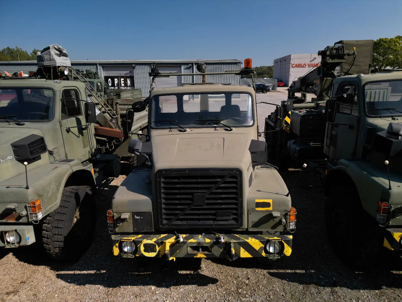 Volvo N 10 6X4 - HOOK CONTAINER (3x stock) - Camión: foto 2 Volvo N 10 6X4 - HOOK CONTAINER (3x stock) - Camión: foto 2