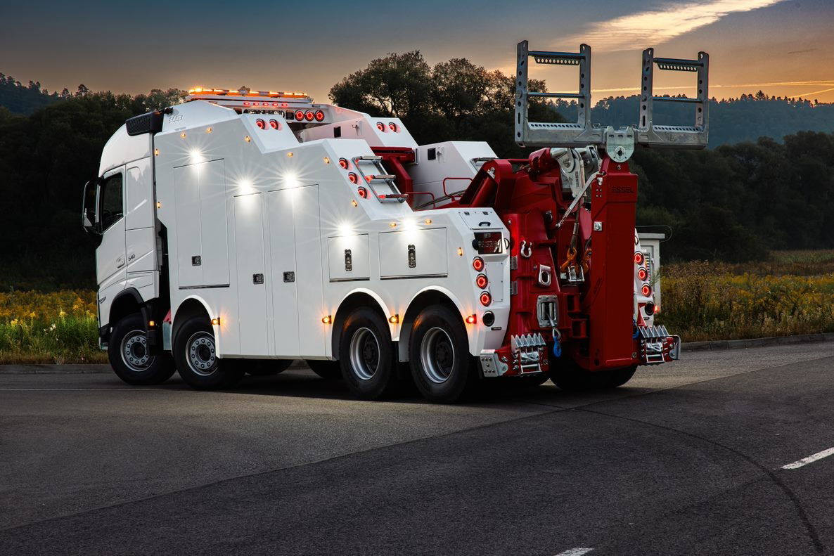 Volvo FH NEW ER4120 5 winches T-REX Volvo FH 540 8x4 WB6,0 White or RED - Grua de remolque autos: foto 1 Volvo FH NEW ER4120 5 winches T-REX Volvo FH 540 8x4 WB6,0 White or RED - Grua de remolque autos: foto 1