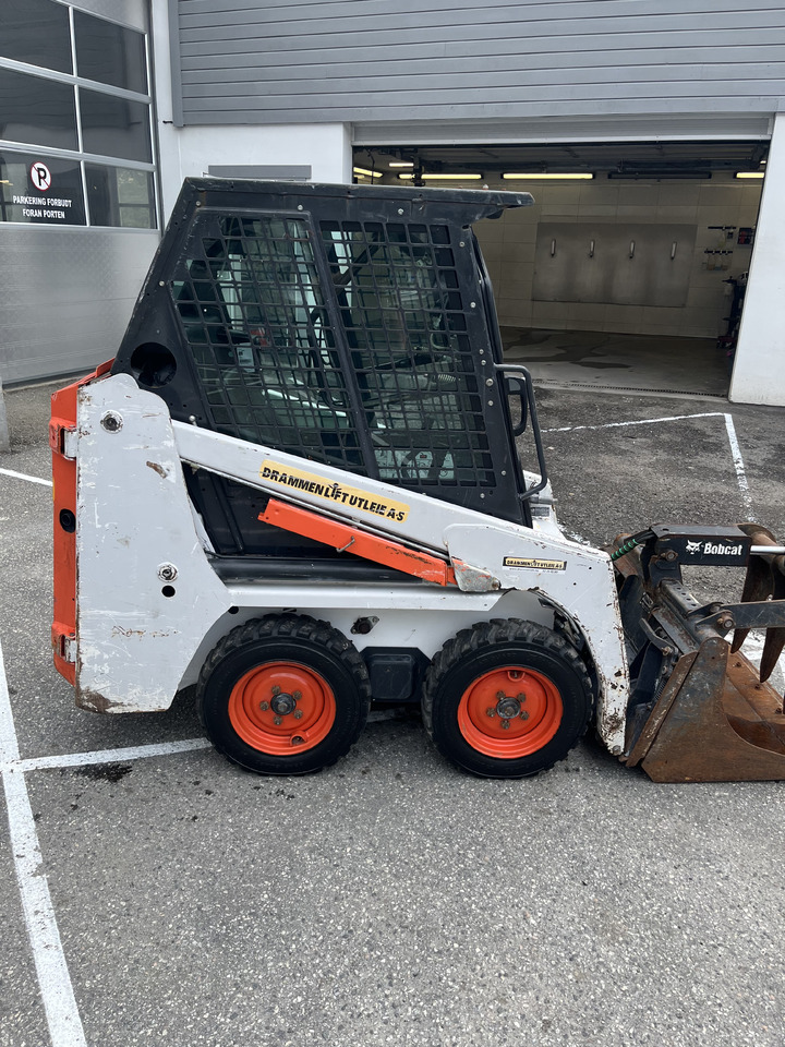 BOBCAT S70 - Minicargadora de cadenas: foto 4 BOBCAT S70 - Minicargadora de cadenas: foto 4