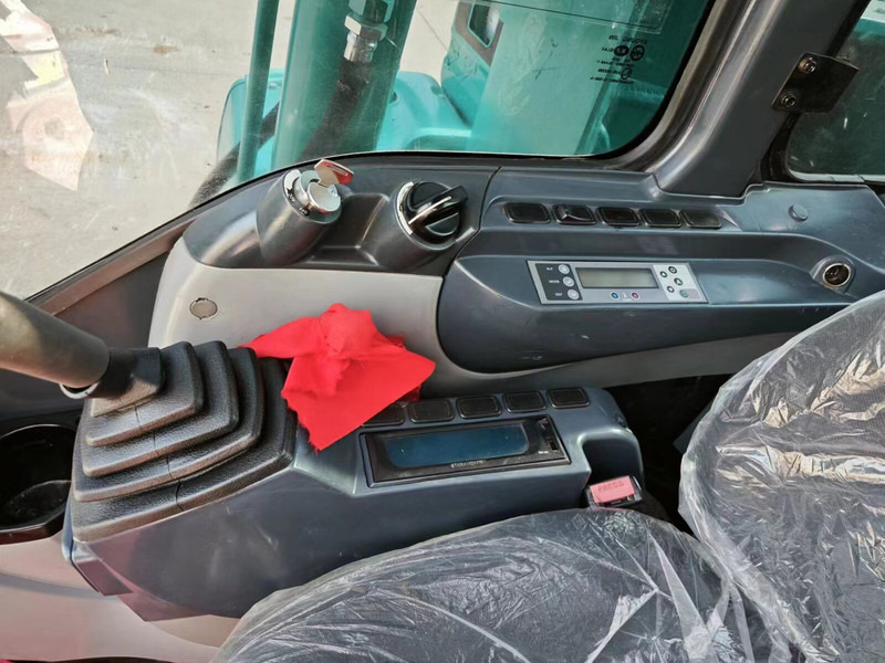 Kobelco SK75 - Miniexcavadora: foto 3 Kobelco SK75 - Miniexcavadora: foto 3