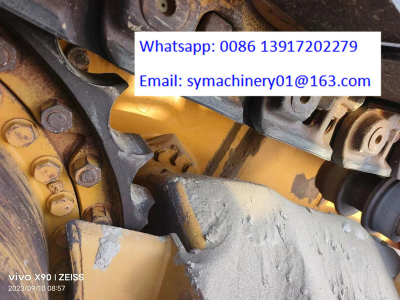 Komatsu D155A-5 - Bulldozer: foto 3 Komatsu D155A-5 - Bulldozer: foto 3