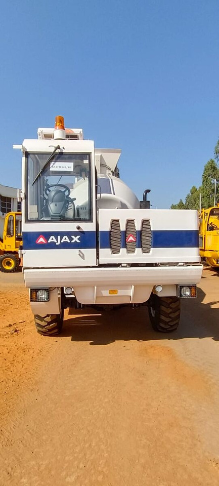 New AJAX ARGO 4000 concrete mixer truck - Camión hormigonera: foto 2 New AJAX ARGO 4000 concrete mixer truck - Camión hormigonera: foto 2