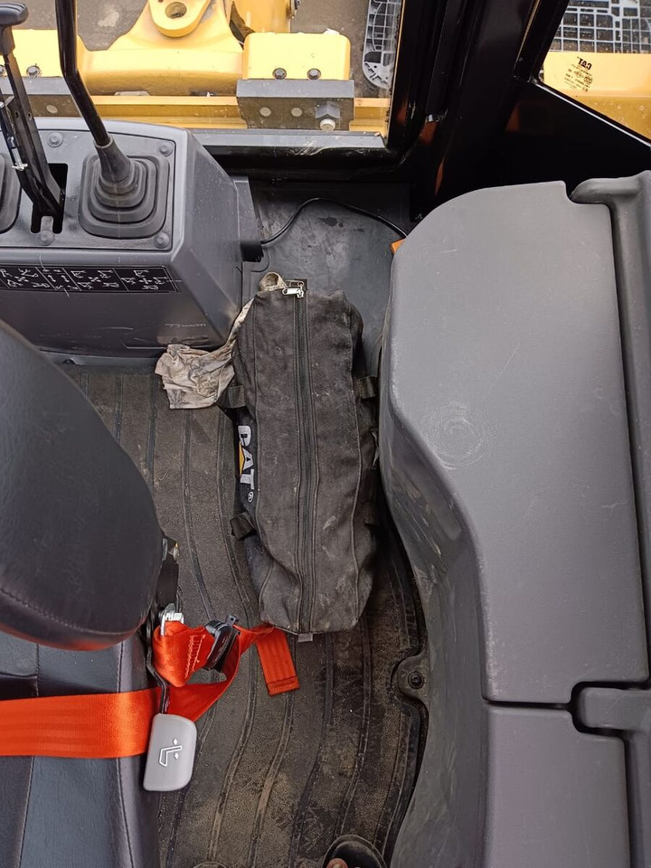 New Caterpillar 424 backhoe loader - Retroexcavadora: foto 2 New Caterpillar 424 backhoe loader - Retroexcavadora: foto 2