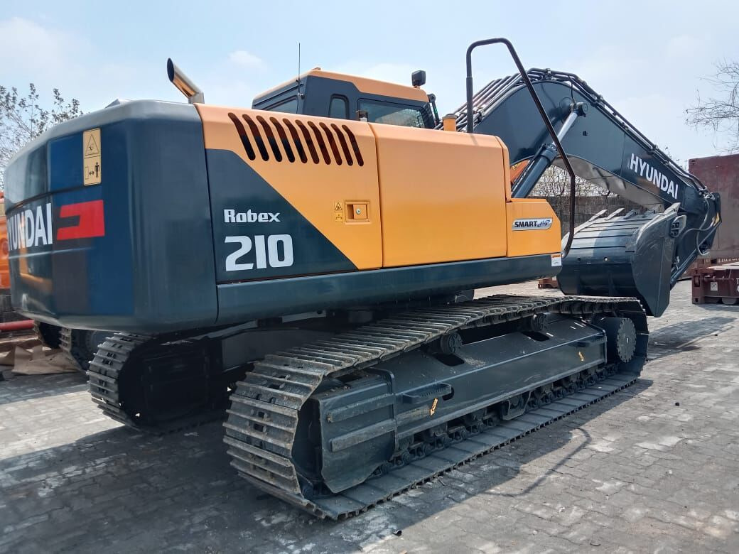 New Hyundai R210 tracked excavator - Excavadora de cadenas: foto 1 New Hyundai R210 tracked excavator - Excavadora de cadenas: foto 1