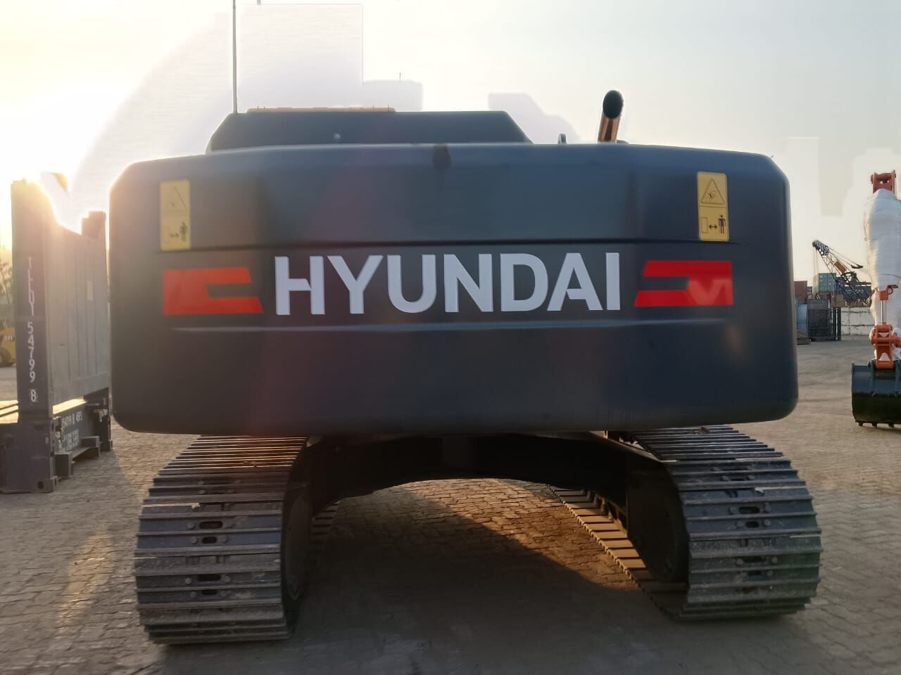 New Hyundai R215L tracked excavator - Excavadora de cadenas: foto 5 New Hyundai R215L tracked excavator - Excavadora de cadenas: foto 5
