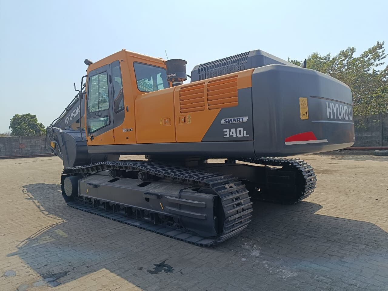 New Hyundai R340 tracked excavator - Excavadora de cadenas: foto 1 New Hyundai R340 tracked excavator - Excavadora de cadenas: foto 1