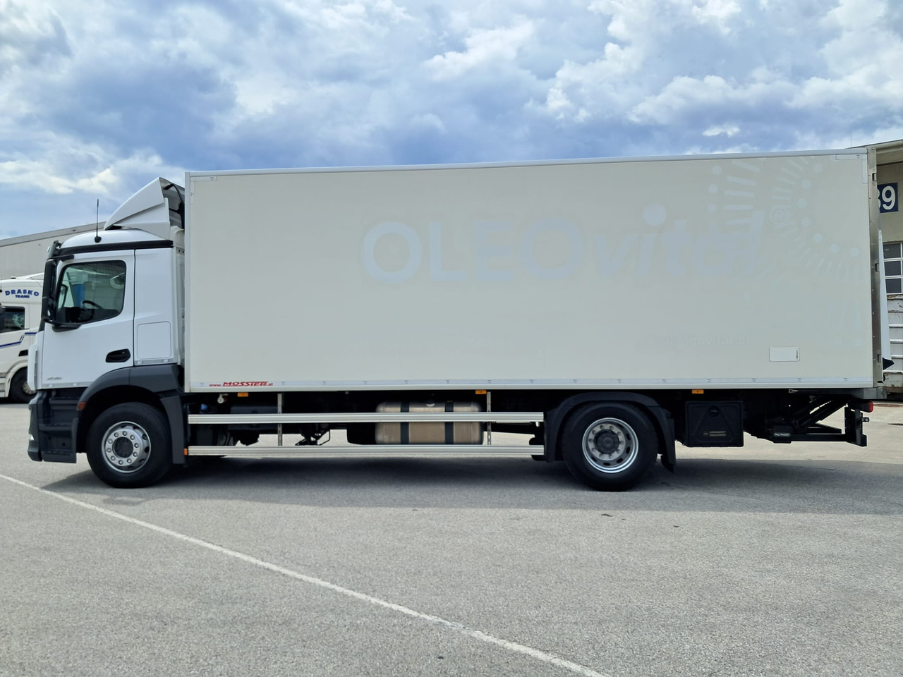 MERCEDES-BENZ Antos 2135 Kühlkoffer | Supra 850 | Standheizung - Camión frigorífico: foto 4 MERCEDES-BENZ Antos 2135 Kühlkoffer | Supra 850 | Standheizung - Camión frigorífico: foto 4