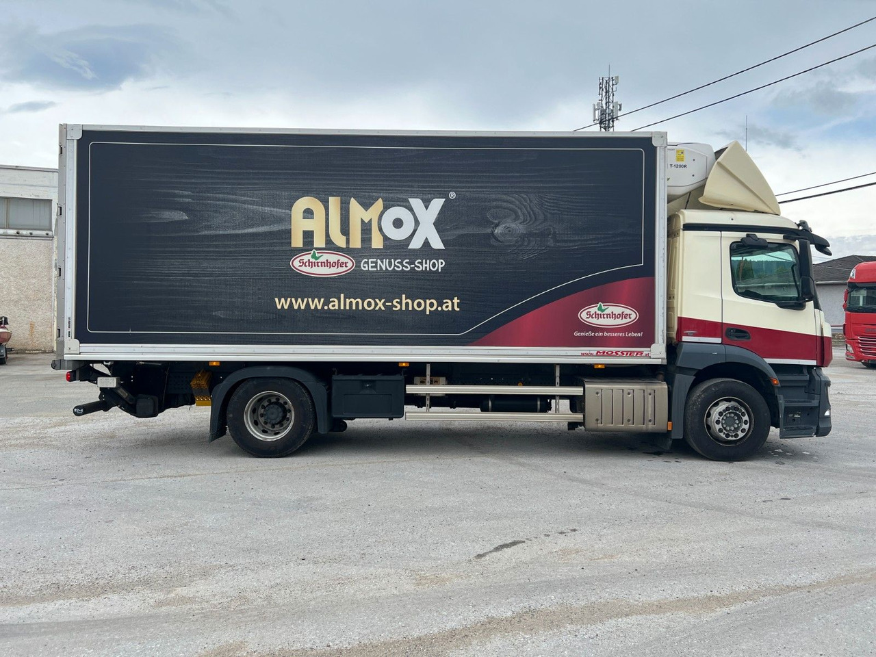 Mercedes-Benz Antos 1833 Kühlkoff LBW | Standheizung | Euro 6 - Camión frigorífico: foto 4 Mercedes-Benz Antos 1833 Kühlkoff LBW | Standheizung | Euro 6 - Camión frigorífico: foto 4