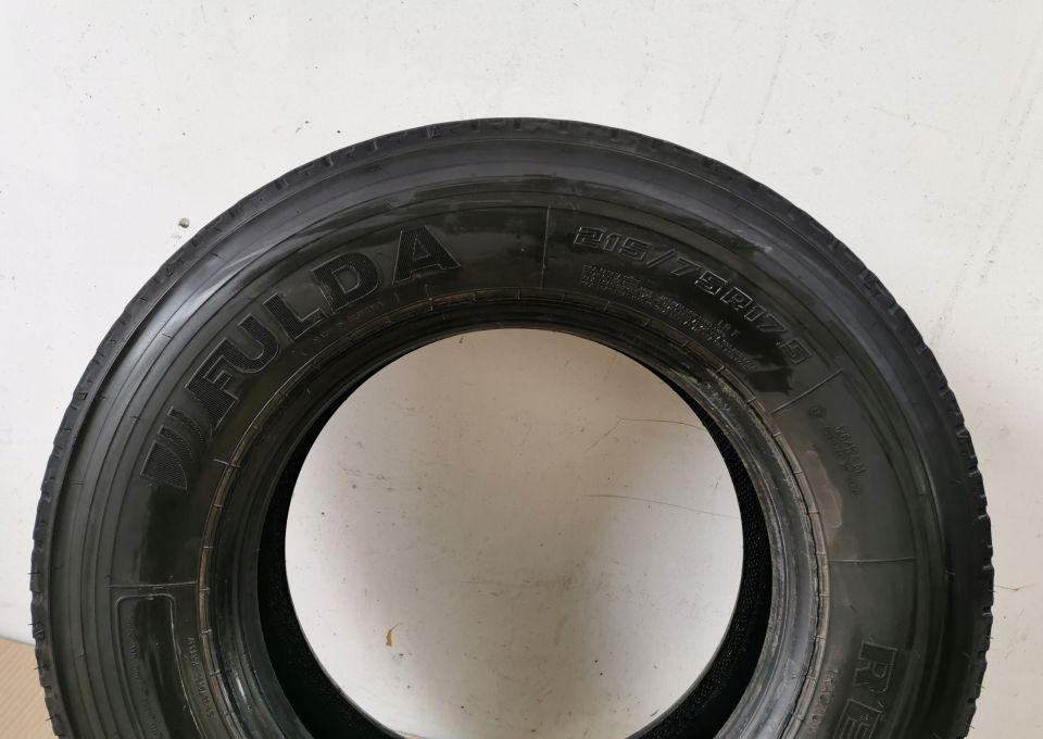 215/75R17.5 FULDA PENDNA 38/19 ŁADNA - Neumático: foto 5 215/75R17.5 FULDA PENDNA 38/19 ŁADNA - Neumático: foto 5