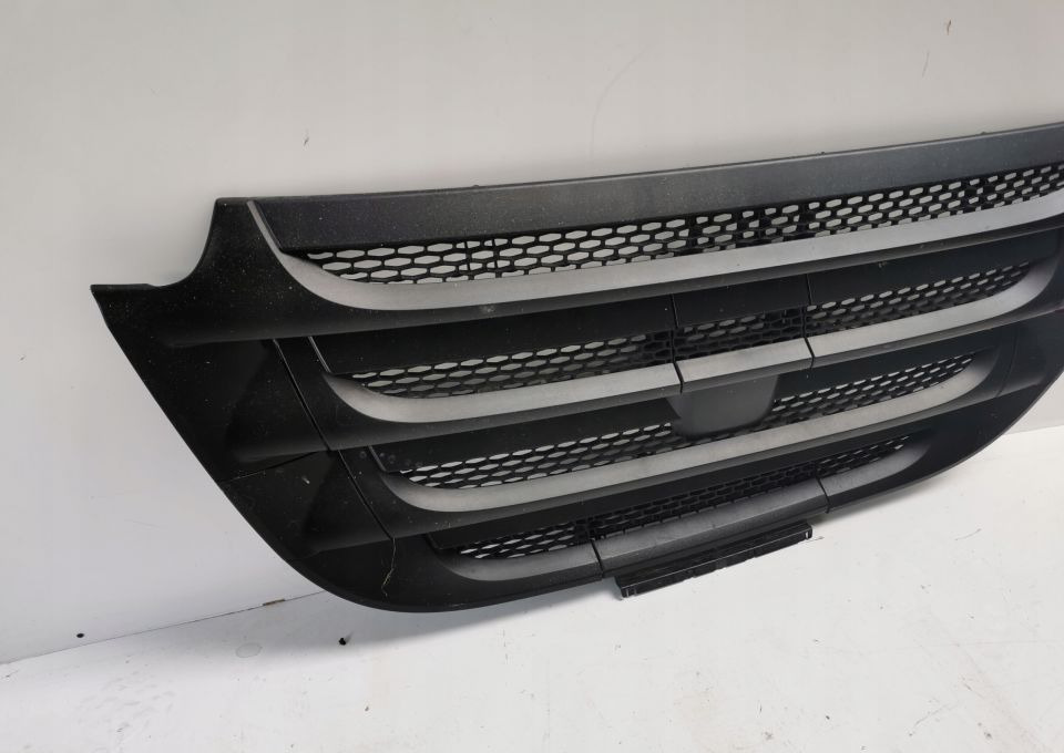 GRILL ATRAPA DAF CF EURO6 1886592 ORYGINAŁ - Capota: foto 3 GRILL ATRAPA DAF CF EURO6 1886592 ORYGINAŁ - Capota: foto 3