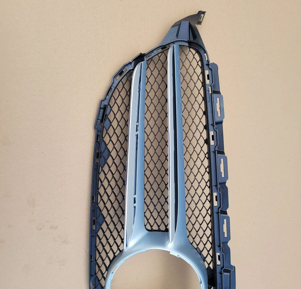 GRILL ATRAPA MERCEDES C KLASA A205 880 01 83 - Parrilla para Camión: foto 3 GRILL ATRAPA MERCEDES C KLASA A205 880 01 83 - Parrilla para Camión: foto 3