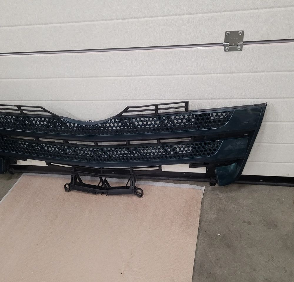 GRILL MERCEDES ACTROS MP4 ORYGINAŁ - Parrilla para Camión: foto 2 GRILL MERCEDES ACTROS MP4 ORYGINAŁ - Parrilla para Camión: foto 2