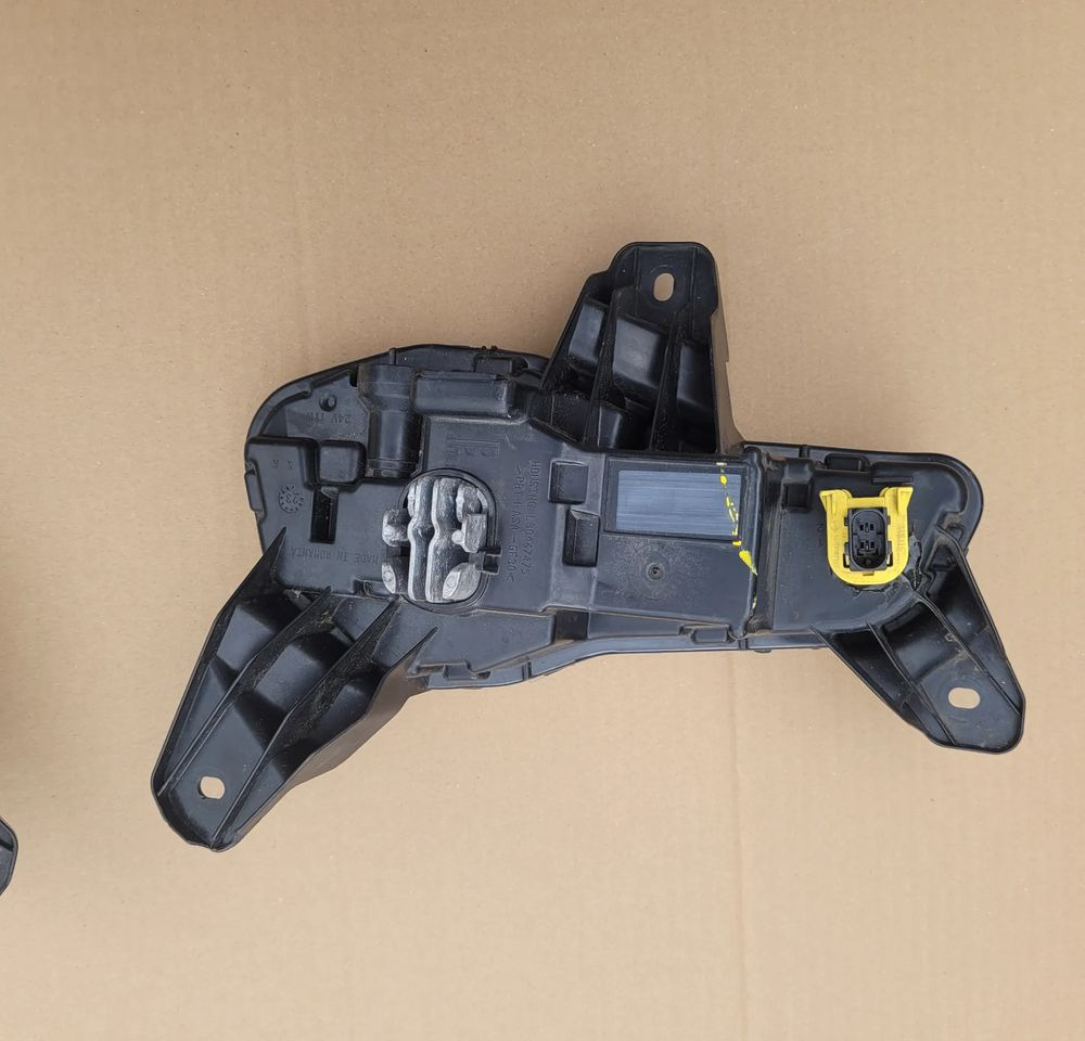 HALOGENY DAF XG XD ORYGINAŁ LED CHWALIM116 - Luz/ Iluminación para Camión: foto 5 HALOGENY DAF XG XD ORYGINAŁ LED CHWALIM116 - Luz/ Iluminación para Camión: foto 5