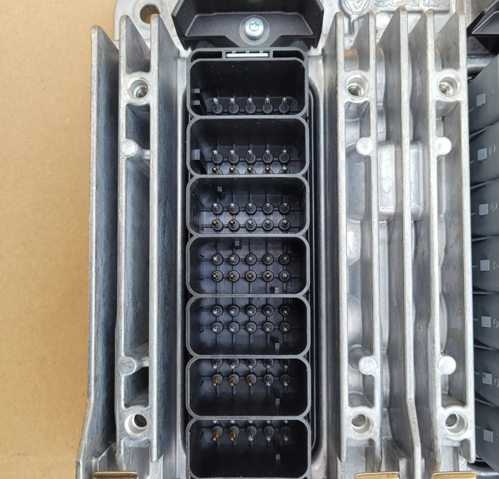 KOMPUTER SILNIKA SCANIA NOWY ORYGINAŁ 1857179 CHWALIM116 - Sistema eléctrico para Camión: foto 4 KOMPUTER SILNIKA SCANIA NOWY ORYGINAŁ 1857179 CHWALIM116 - Sistema eléctrico para Camión: foto 4