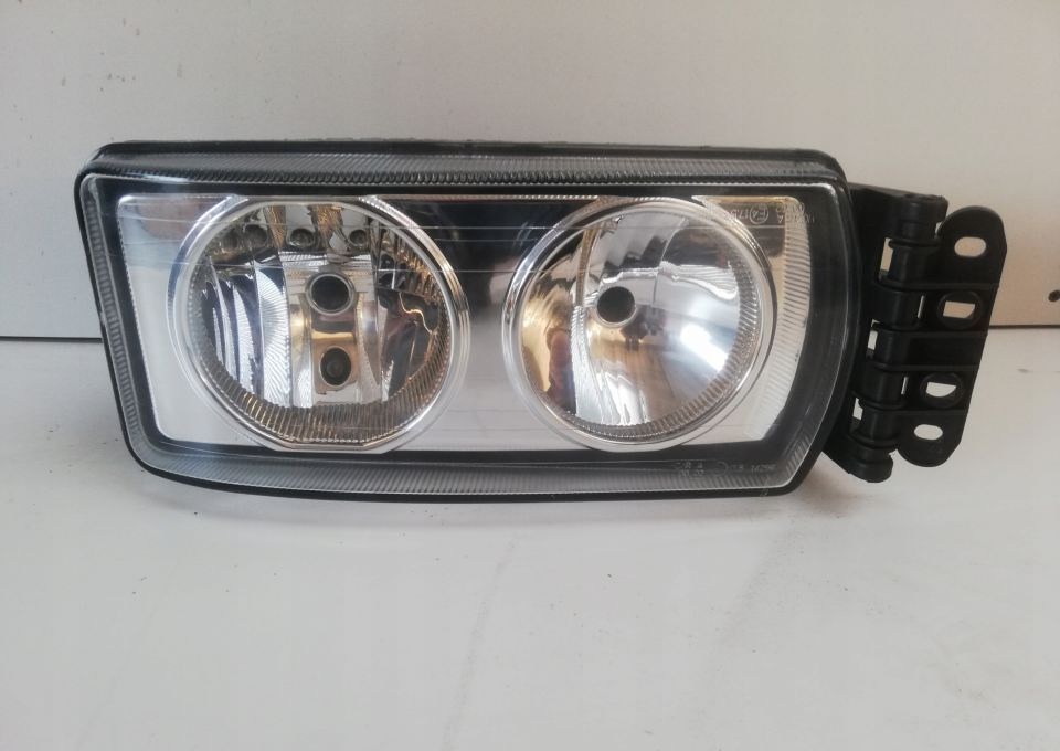 LAMPA IVECO EUROCARGO STRALIS NOWA LIFT RH - Faro delantero: foto 1 LAMPA IVECO EUROCARGO STRALIS NOWA LIFT RH - Faro delantero: foto 1