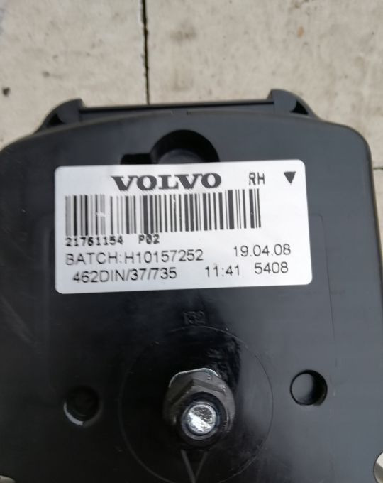 LAMPY TYL VOLVO FM FMX ORYGINAŁ KOMPLET NOWE - Luz trasera para Camión: foto 3 LAMPY TYL VOLVO FM FMX ORYGINAŁ KOMPLET NOWE - Luz trasera para Camión: foto 3